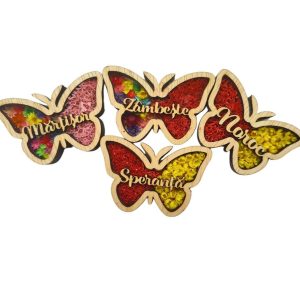 Fluture cu flori licheni si mesaj